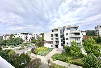 Apartament cu 4 camere semidecomandat, mobilat în Băneasa