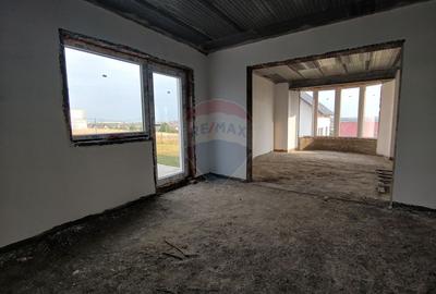 Casă / Vilă individuală cu 560 mp teren, de vânzare în Scheia, Suceava - 45