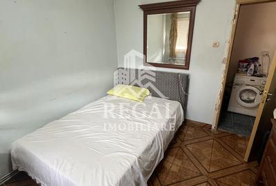 Apartament de vânzare – zona Micro 6 - 2