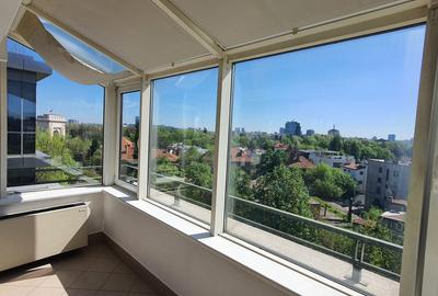Penthouse cu 3 camere în Arcul de Triumf
