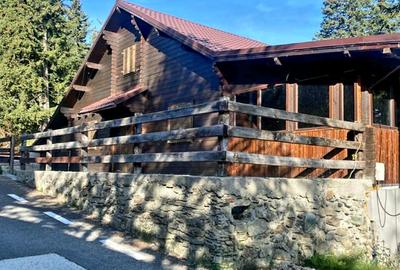 Casă individuală cu 11 camere în Rânca