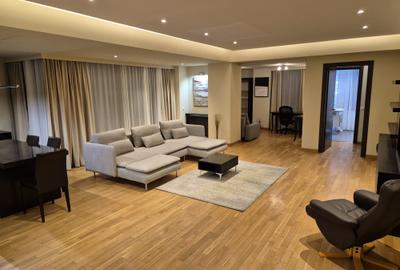 Apartament cu 4 camere decomandat, mobilat în Iancu Nicolae