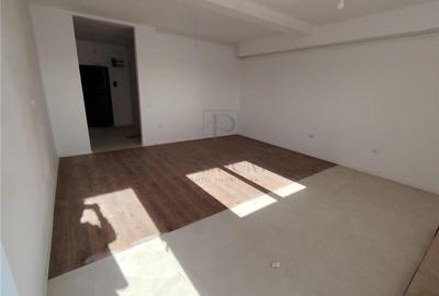 Apartament 2 camere - living 30 mp - balcon mare - camara - 10