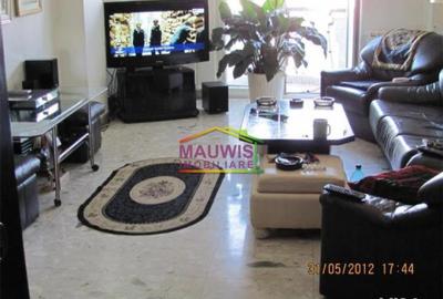 Apartament 2 Camere 1996 SUPERB pe Bd Decebal Pret EXCELENT - 1