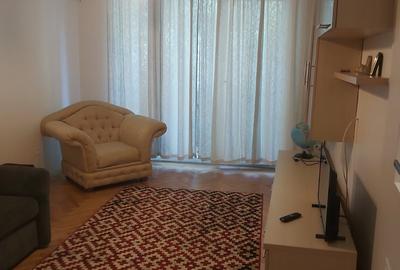 Apartament cu 2 camere decomandat în City Park Mall