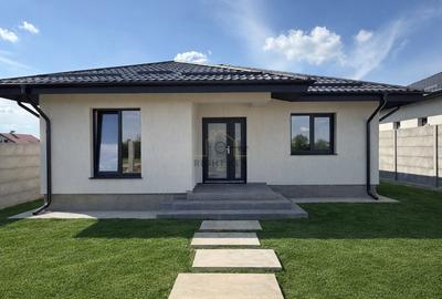 Casă individuală cu 3 camere în Dragomirești-Vale