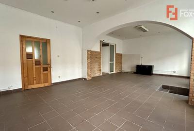 Apartament cu 3 camere semidecomandat în Gării