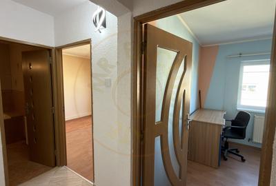 Apartament 3 camere decomandat Etaj IV, MV1 - Str.Titulescu 16 - Carei - 7