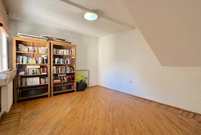 Casa Individuala - 10 Camere - Teren 990 MP - 288 MP utili - Gradina & Anexe - 15