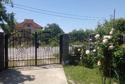 Casă duplex de vânzare în Tg Jiu , aproape de magazinul Economic, lângă pasarela - 1