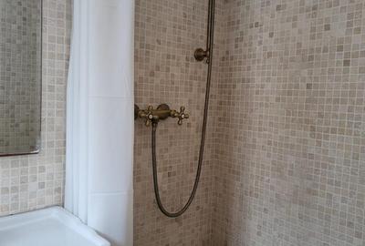 Inchiriere casa 2 camere renovata curte 100mp Cotroceni metrou Eroilor - 16
