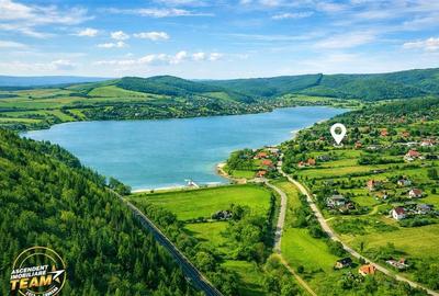 FILM!Teren intravilan,remarcabil areal,lacul Padureni,Moacsa, Covasna - 1