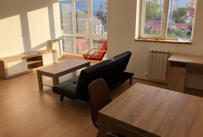 Apartament cu 2 camere semidecomandat, mobilat în Tătărași