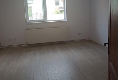 Casa mobilata si utilata pe strada linistita cu acces usor - 10