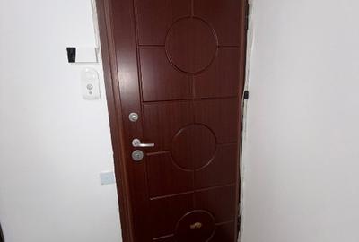 PROPRIETAR  vând apartament 4 camere Crângași - 9
