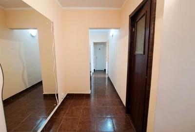 Apartament cu 3 camere decomandat, mobilat în Obcini