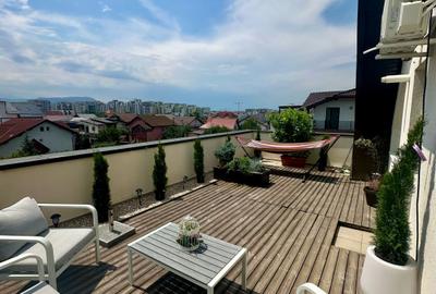 Penthouse cu terasă panoramică 35 mp – Tractorul, lângă Coresi Mall, 650€ - 1