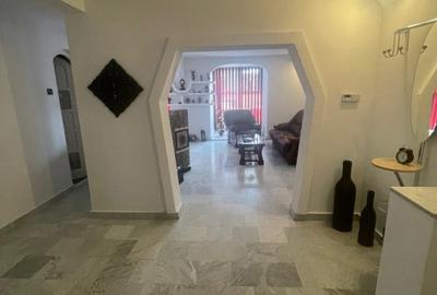 De inchirat apartament pe 3 nivele, Ultracentral