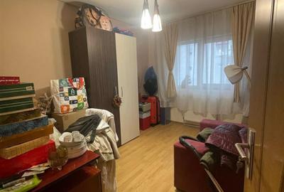 Apartament de vanzare 3 camere zona Intre Lacuri - 5