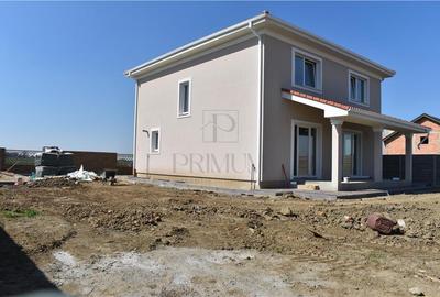Casă individuală cu 4 camere în Moșnița Nouă