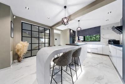 Casă individuală cu 5 camere în Făget