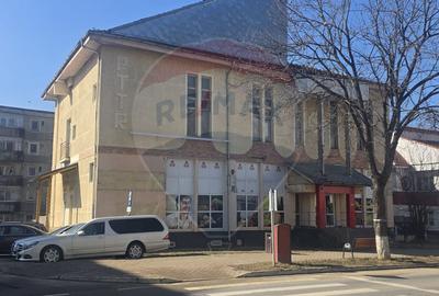 De Inchirat - Clădire Comercială S+P+1E – Central, Negrești (Vaslui) - 1