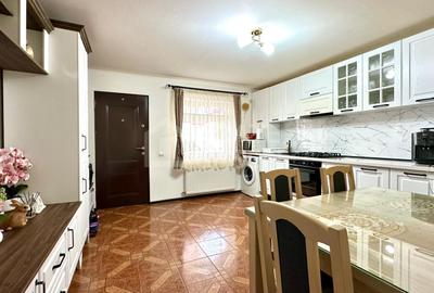 Apartament 3 camere, 2 balcoane inchise, loc de parcare, zona Junior - 2