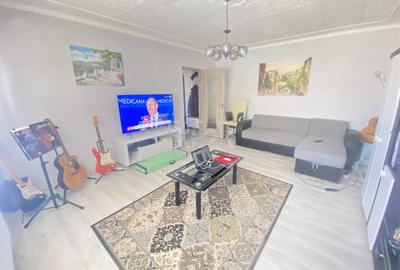 Apartament cu 3 camere, decomandat, mobilat, 74.26 mp