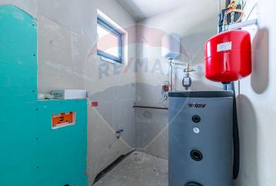 Casa într-un complex nou de 6 case înșiruite, 4 camere  zona centrala - 22