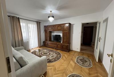 Apartament cu 3 camere decomandat în Mihai Viteazul