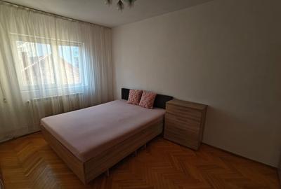 Inchiriez apartament 3 camere, et. 2, centrala proprie,2 bai- Complex Studentesc - 3