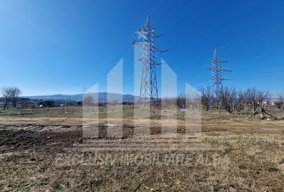 Teren intravilan | De vanzare | 3735 mp | 18 ml deschidere | Arex - 4