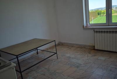 Hală cu birouri de închiriat - 10