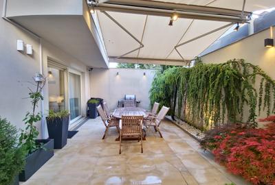 Vila deosebita  la un pas de mare mobilata si utilata - 23