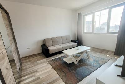 Garsonieră decomandată, mobilată în Parcul Carol