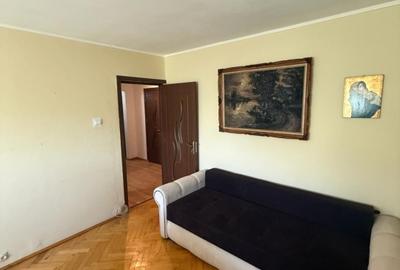 3 camere- Pacurari- Toma Cozma - etaj 3 - 126000 euro - 2