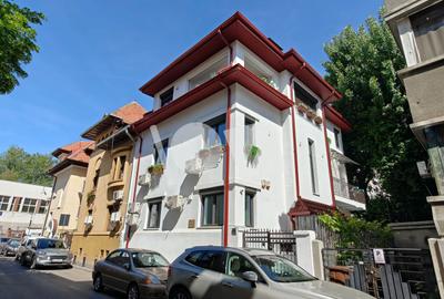 De închiriat Duplex 5 camere (parter + demisol) - vila Piata Romana - 1
