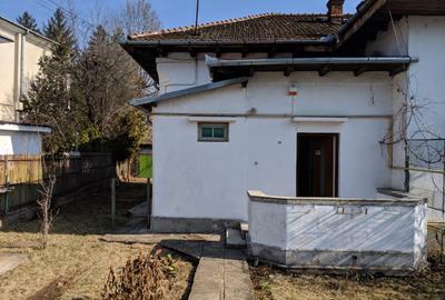 De Vanzare: Casa in Duplex, 2 Camere, Central, Campina