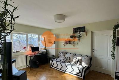 Apartament cu 2 camere semidecomandat, mobilat în Tineretului