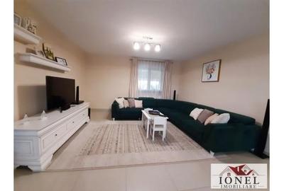 Casă individuală cu 5 camere în Bărăbanț