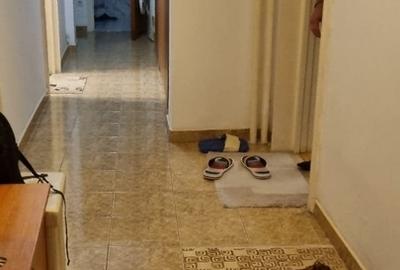 Apartament cu 3 camere decomandat, mobilat în Titan