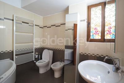 Vila cu 7 camere in complex rezidential - 10