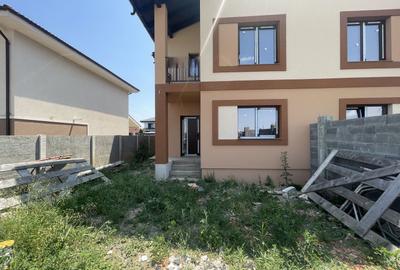 Duplex cu 4 camere în Moșnița Nouă