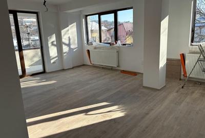 Apartament decomandat cu 4 camere in zona Pod de Fier - Brandusa