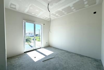 Duplex despartit prin camera tehnica, 5 camere, 110 mp utili - Dumbravita - 7