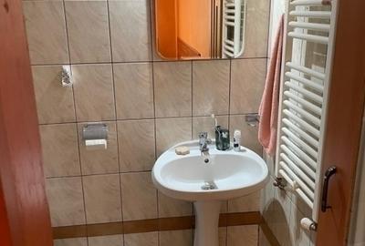 3 Camere 69mp parter inalt BLOC 1984 zona Nicolina 2 Prima Statie LIDL - 5