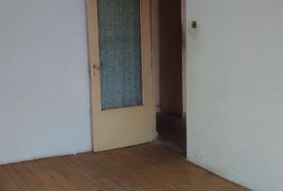 Apartament 3 camere, 58 mp, etaj 4 – Balș, zona Jiu - 1