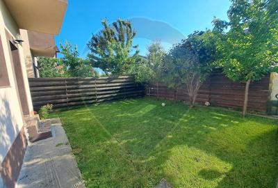 Casă cu 4 camere în Domnești