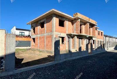 Casa cu 4 camere 2 bai si teren de 230 mp Selimbar - 15