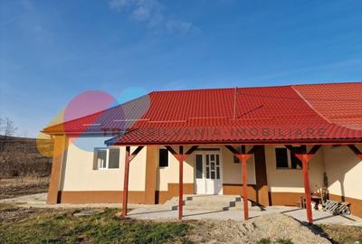 Casă individuală cu 4 camere în Căianu Mic